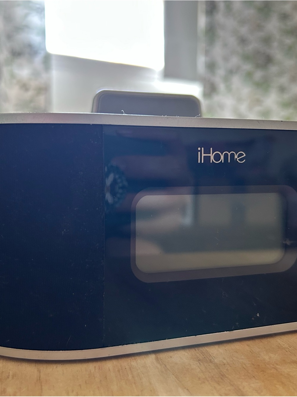 iHome Black and Silver Speaker